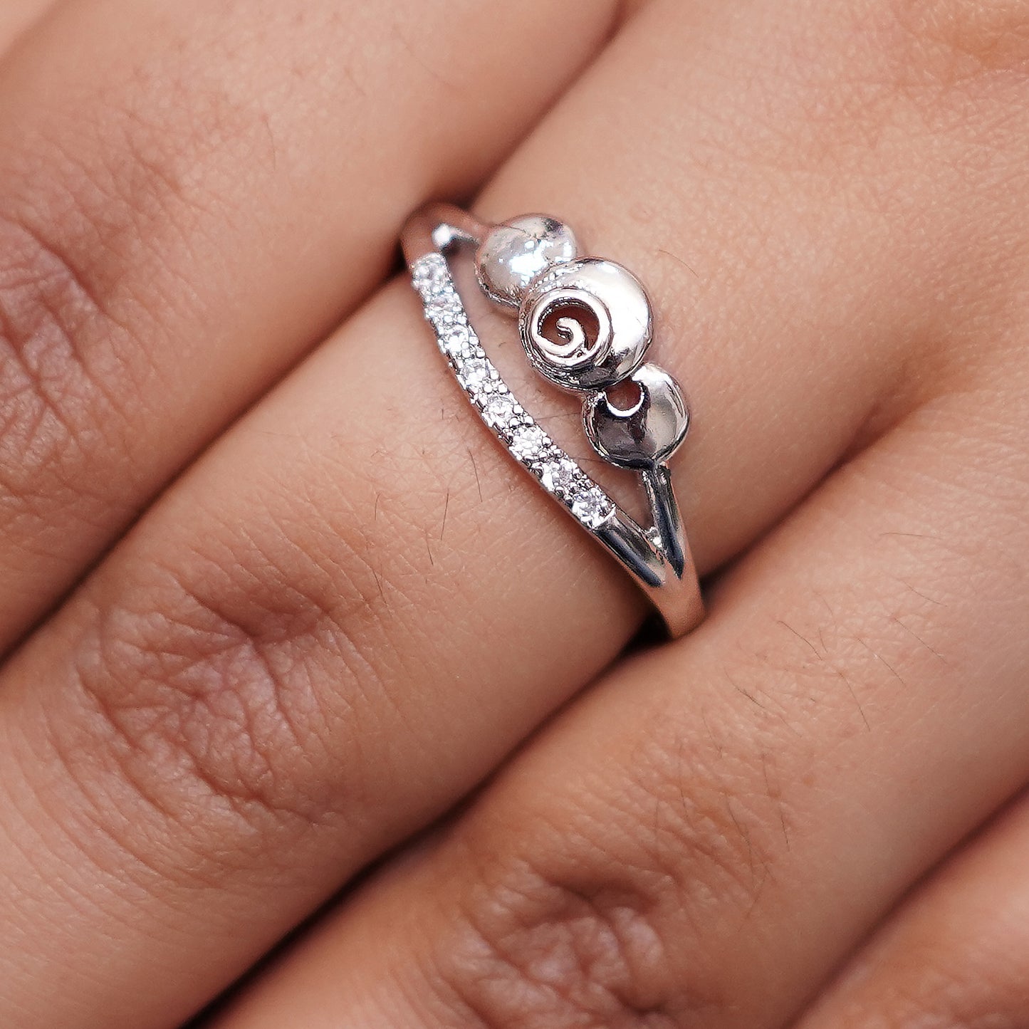 Silver Plated Elegant Rose Design Ring