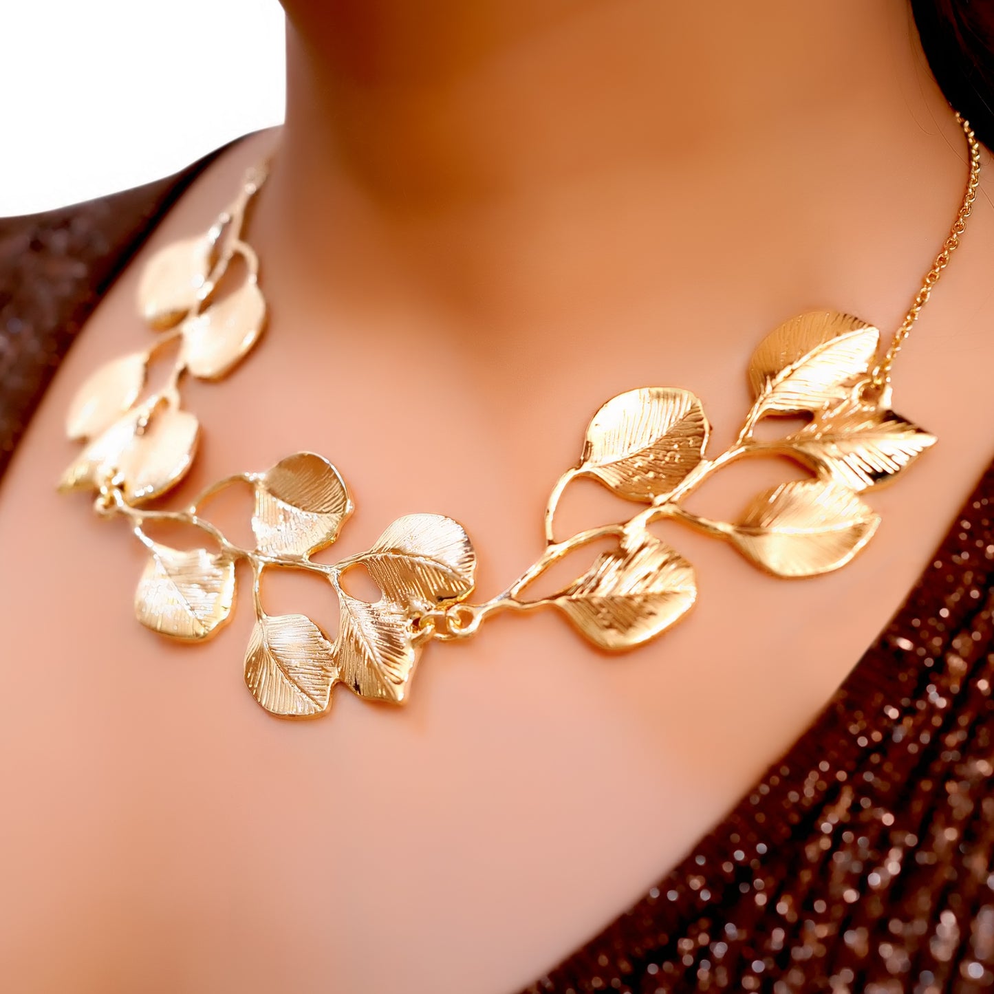 Anti-Tarnish Golden Leaf Necklace for Women