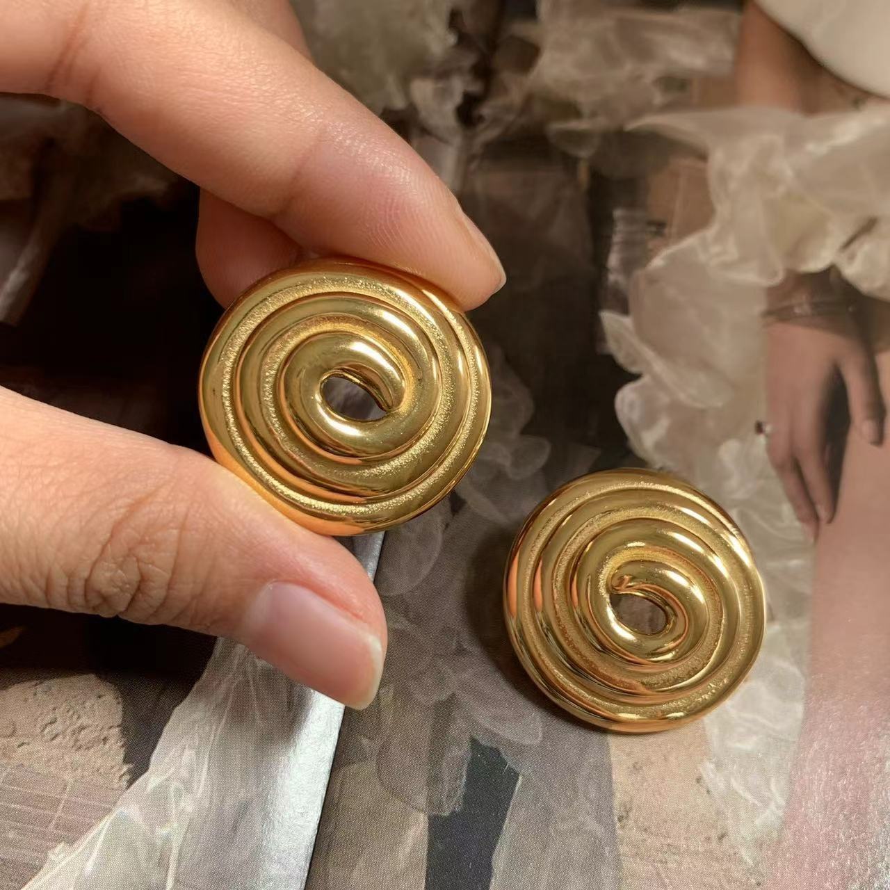 Circle Hoop Earrings – Stainless Steel Hypoallergenic Gold Plated Geometric Discs