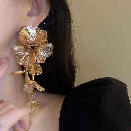 18K Gold Plated Hollow Flower Drop Earrings – 2025 Trend
