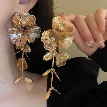 18K Gold Plated Hollow Flower Drop Earrings – 2025 Trend